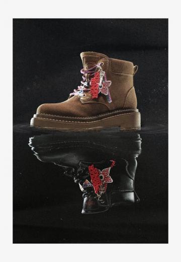 Ботинки на шнуровке