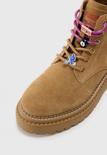 Ботинки на шнуровке