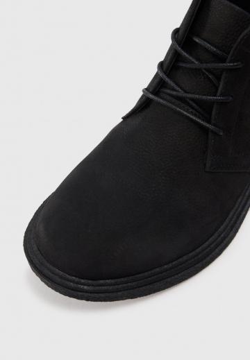 Ботинки на шнуровке