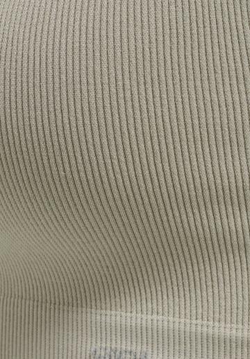 Спортивный бюстгальтер