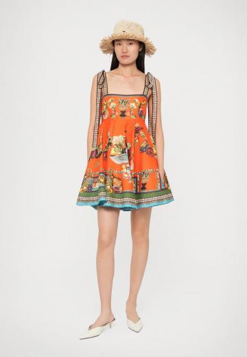 Короткое платье