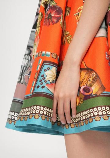 Короткое платье