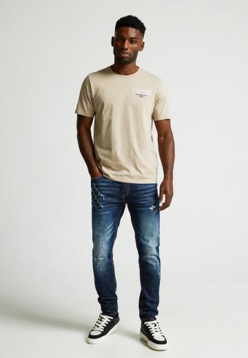 Узкие джинсы