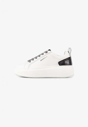 Гандбольные кроссовки