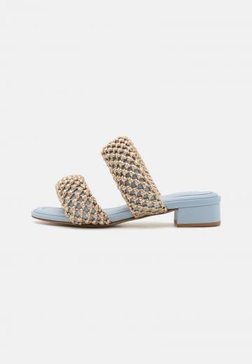 Гандбольные кроссовки