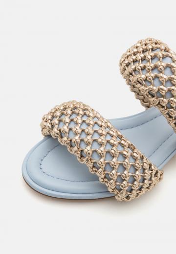 Гандбольные кроссовки