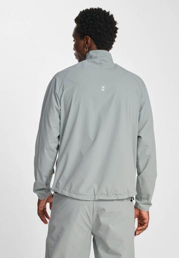 Спортивная куртка