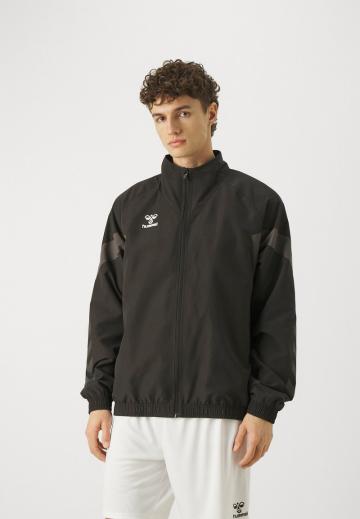 Спортивная куртка