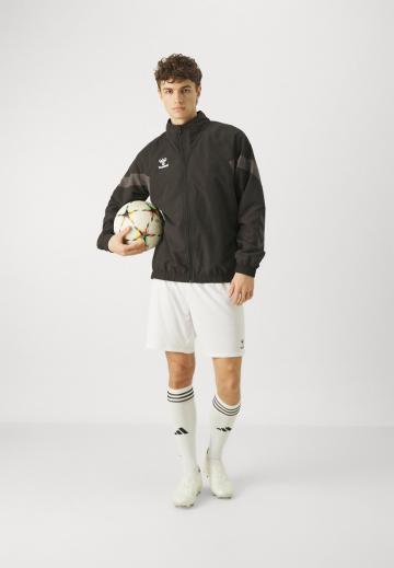 Спортивная куртка