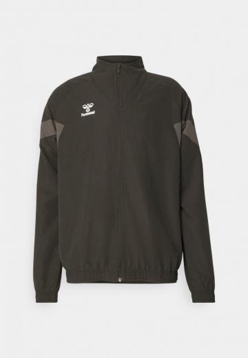 Спортивная куртка