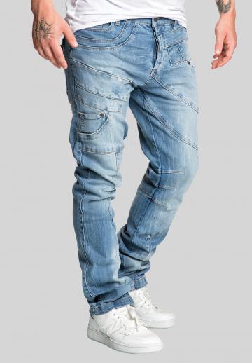 Узкие джинсы