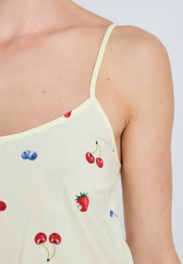 Топ на бретельках