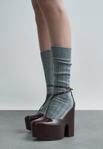 Туфли на высоком каблуке