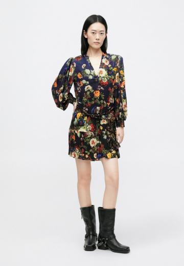 Короткое платье