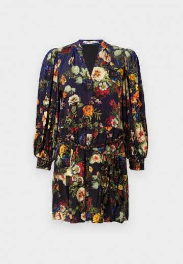 Короткое платье