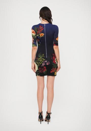 Короткое платье