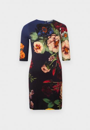 Короткое платье