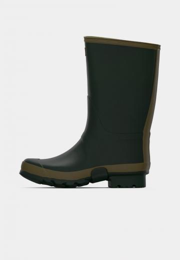 Резиновые сапоги