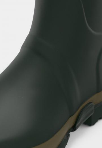 Резиновые сапоги