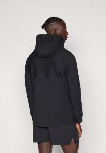 Спортивная кофта