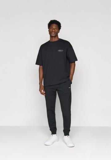 Спортивные штаны