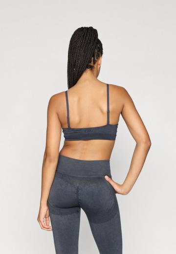 Бюстгальтер без бретелек