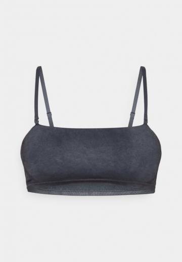 Бюстгальтер без бретелек