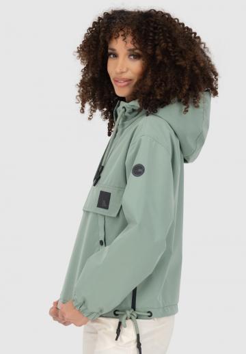 Куртка с накладнымит карманами