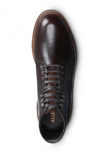 Ботинки на шнуровке