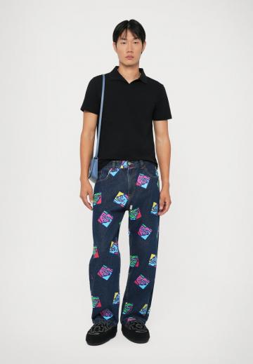 Прямые джинсы