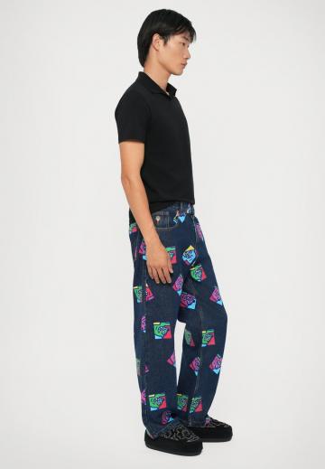 Прямые джинсы