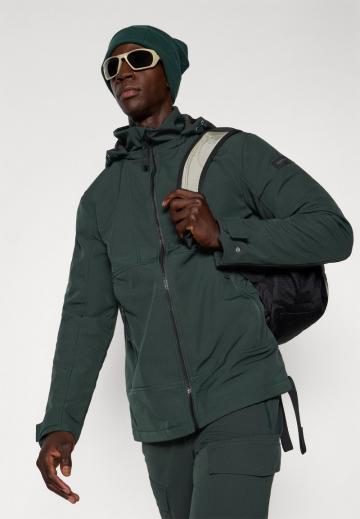 Спортивная куртка