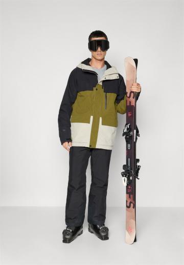 Сноубордическая куртка