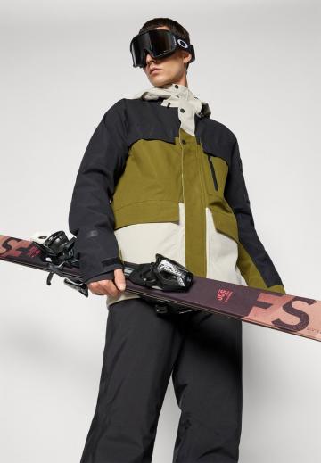 Сноубордическая куртка
