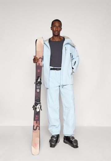 Сноубордическая куртка