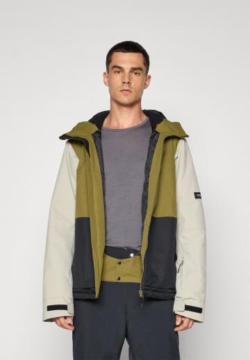 Сноубордическая куртка
