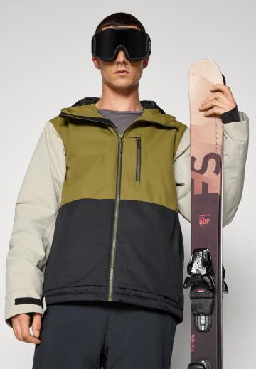 Сноубордическая куртка