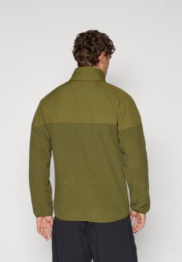 Флисовая куртка