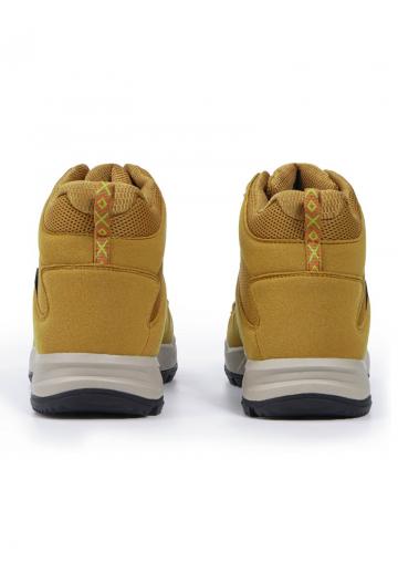 Походные ботинки