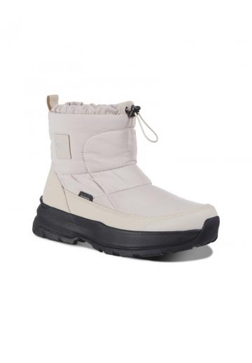 Походные кроссовки