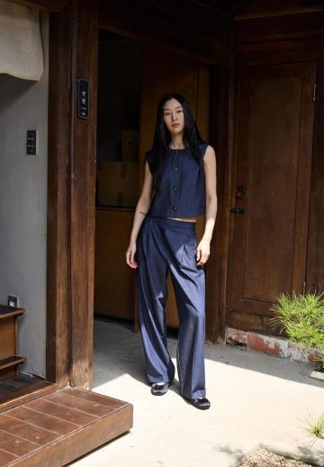 Джинсовая жилетка