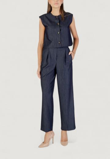 Джинсовая жилетка