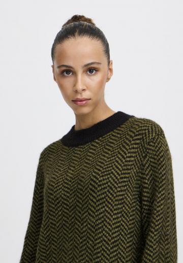 Вязаное платье