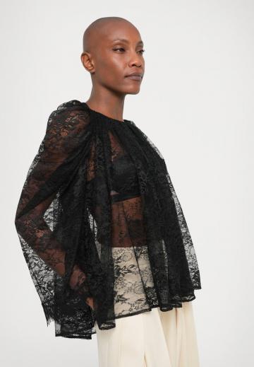 Кружевная блузка