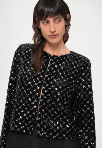 Короткая куртка