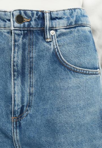 Прямые джинсы