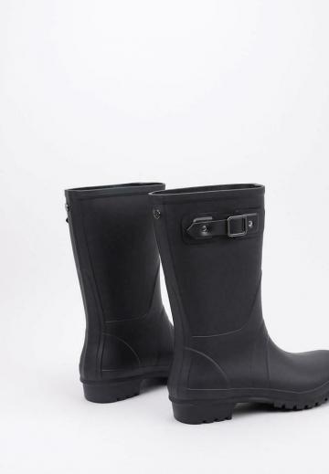 Резиновые сапоги