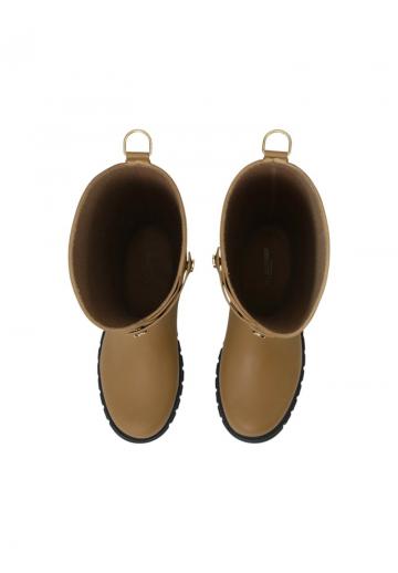 Резиновые сапоги