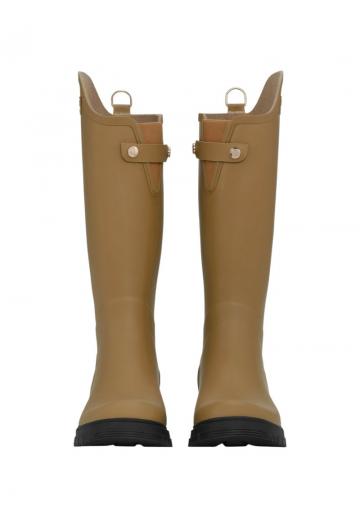 Резиновые сапоги