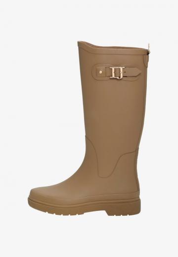 Резиновые сапоги